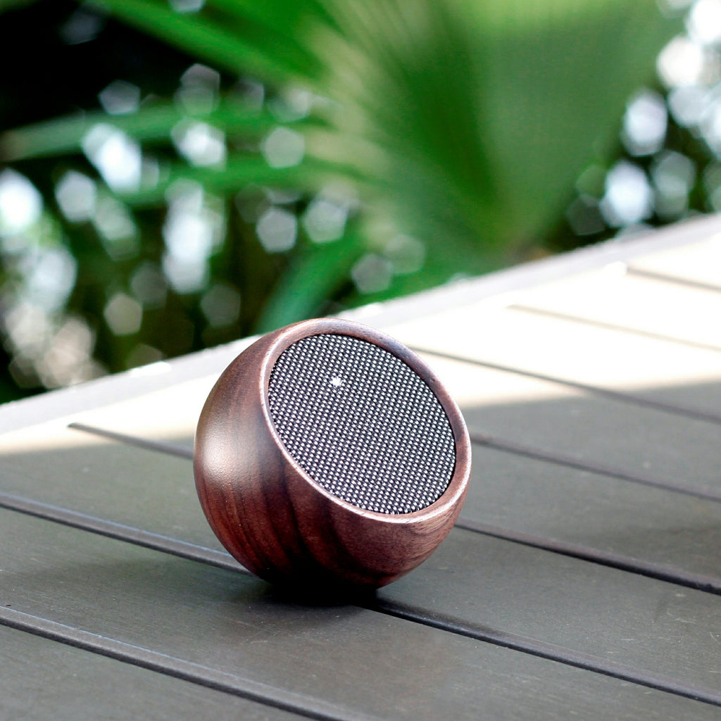 Gingko Portable Tumbler Selfie Speaker, Walnut