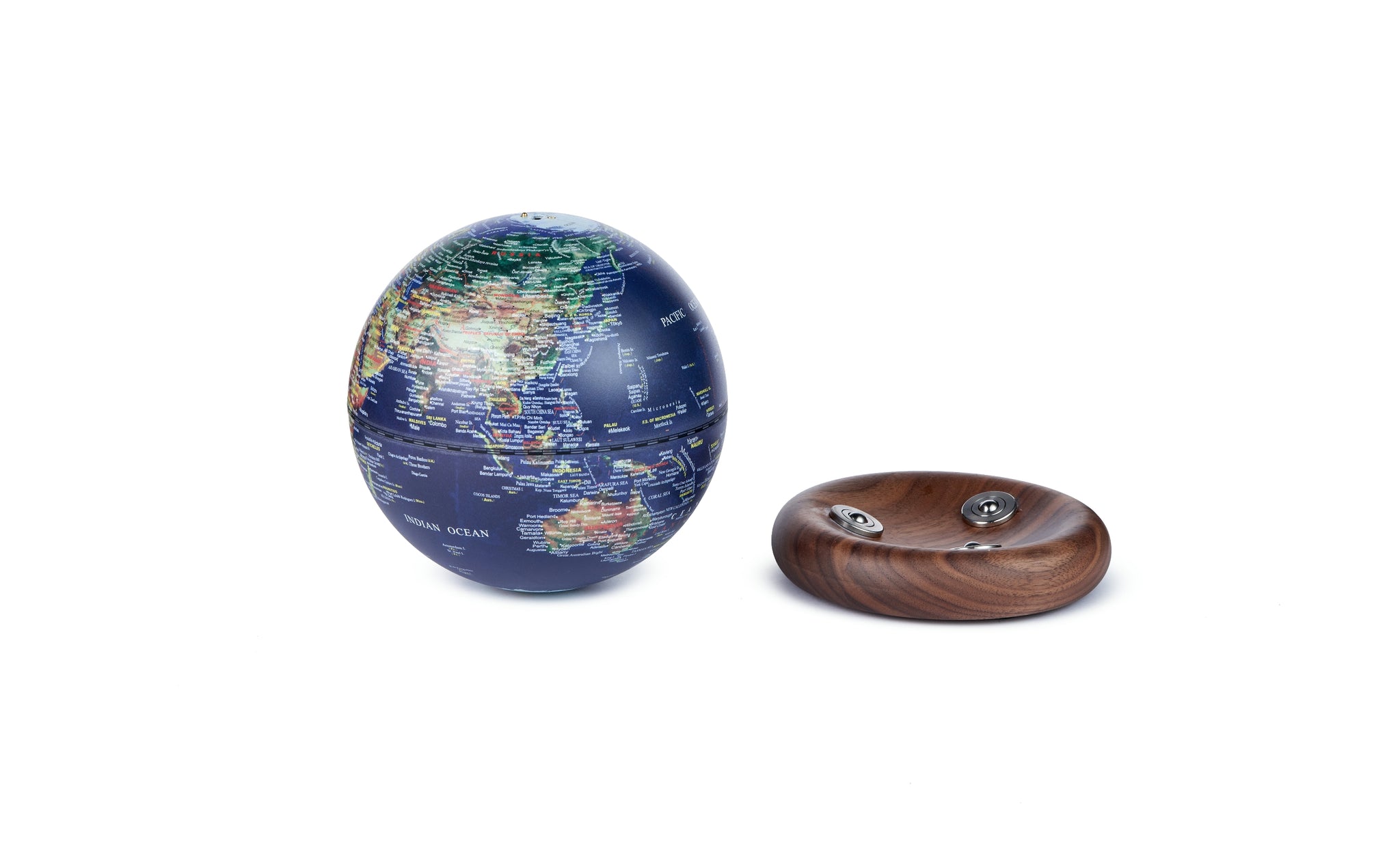 Gingko Atlas Globe Lamp