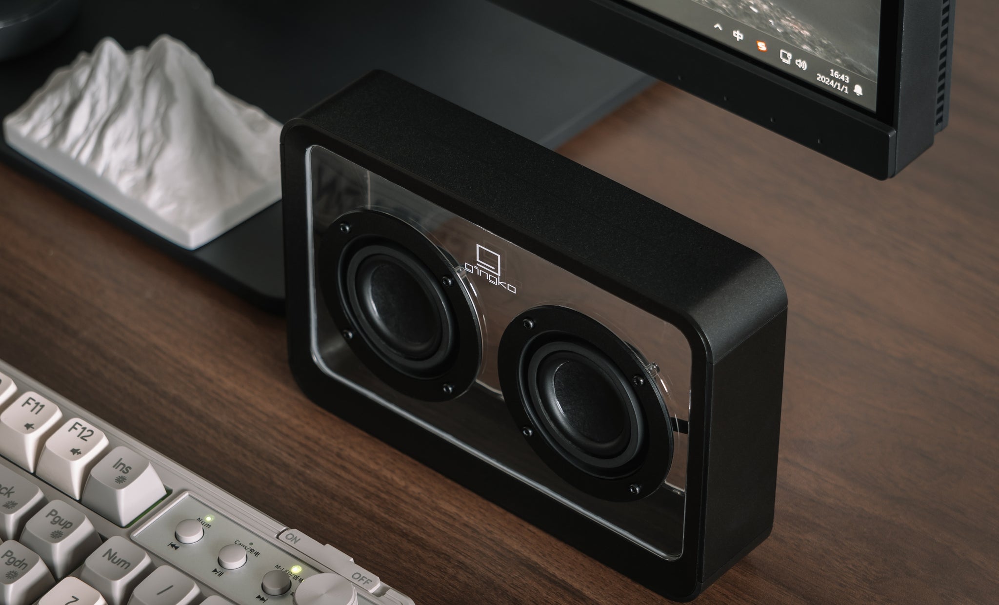 Gingko Mage See-through Bluetooth speaker