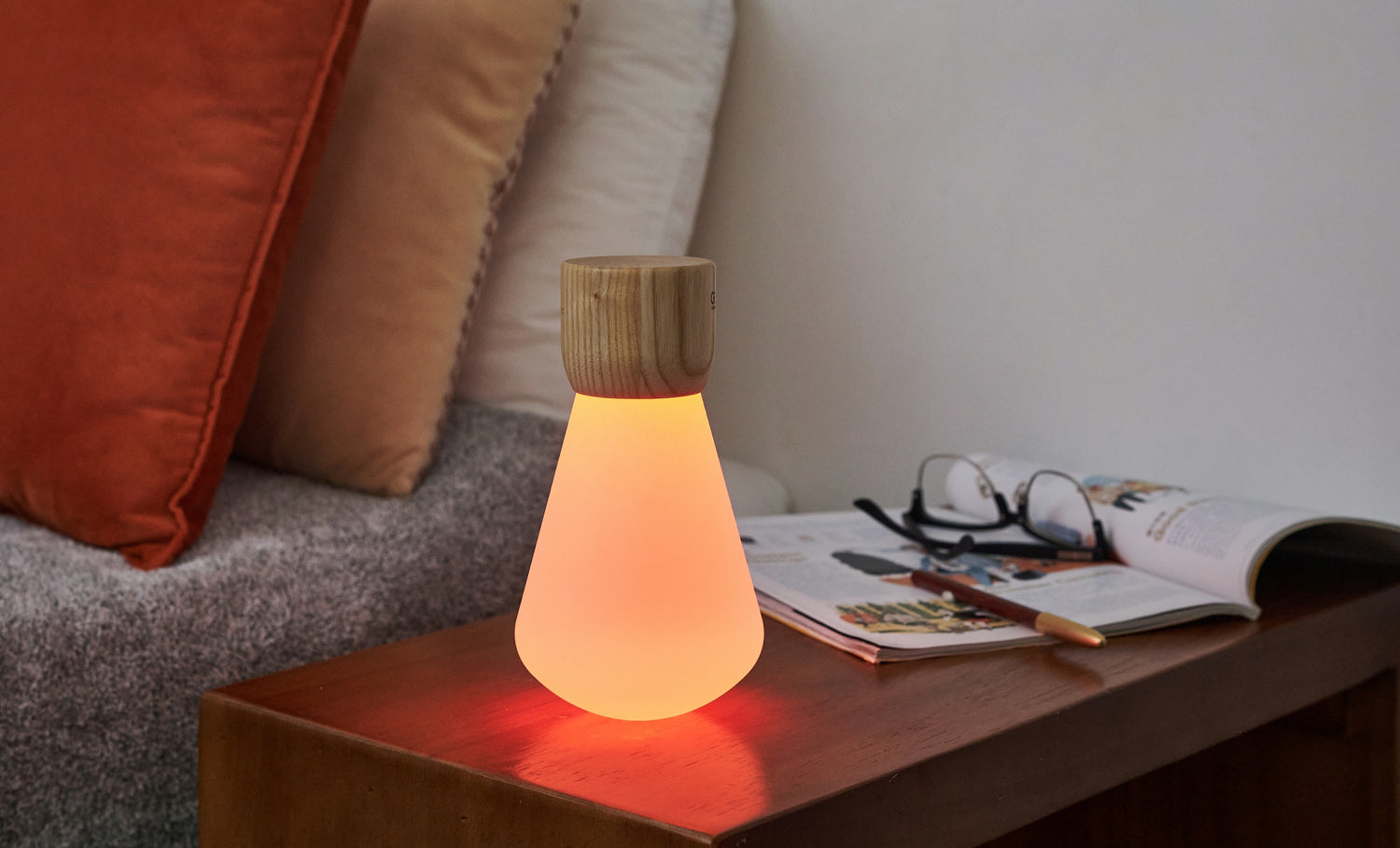 Gingko Mini Pentagon Desk Bulb