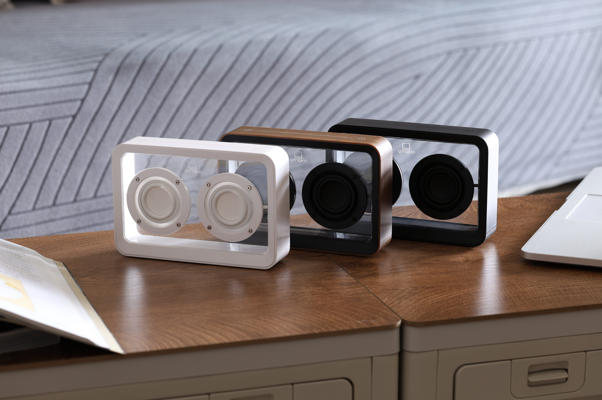 Gingko Mage See-through Bluetooth speaker
