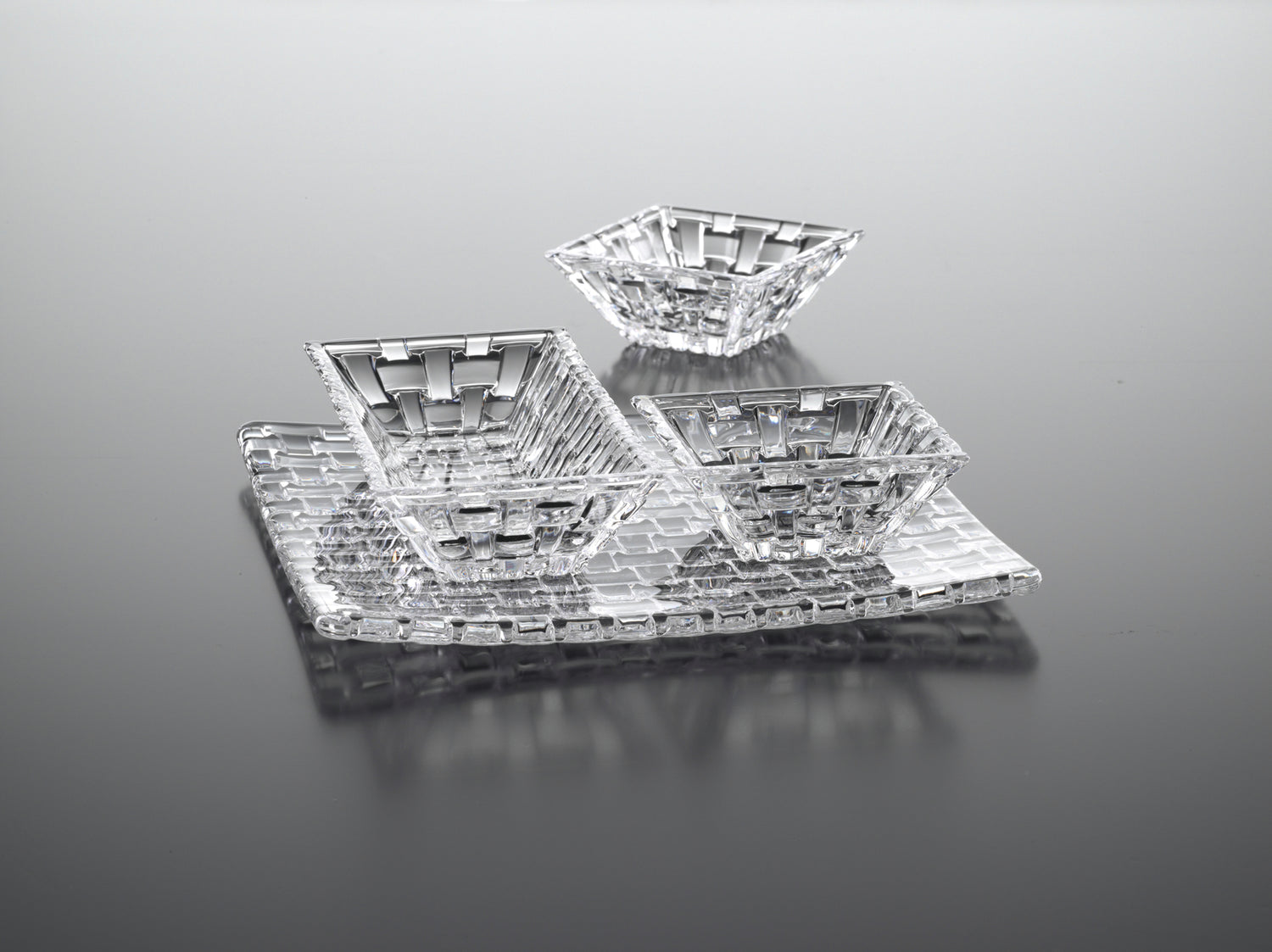 Nachtmann Bossa Nova Serving Set of 4 - Platter & Dip Bowls